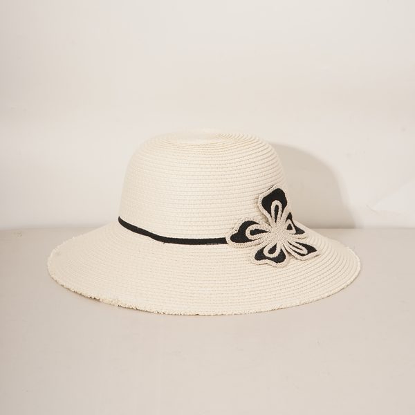 Wide-Brim Bucket hat style